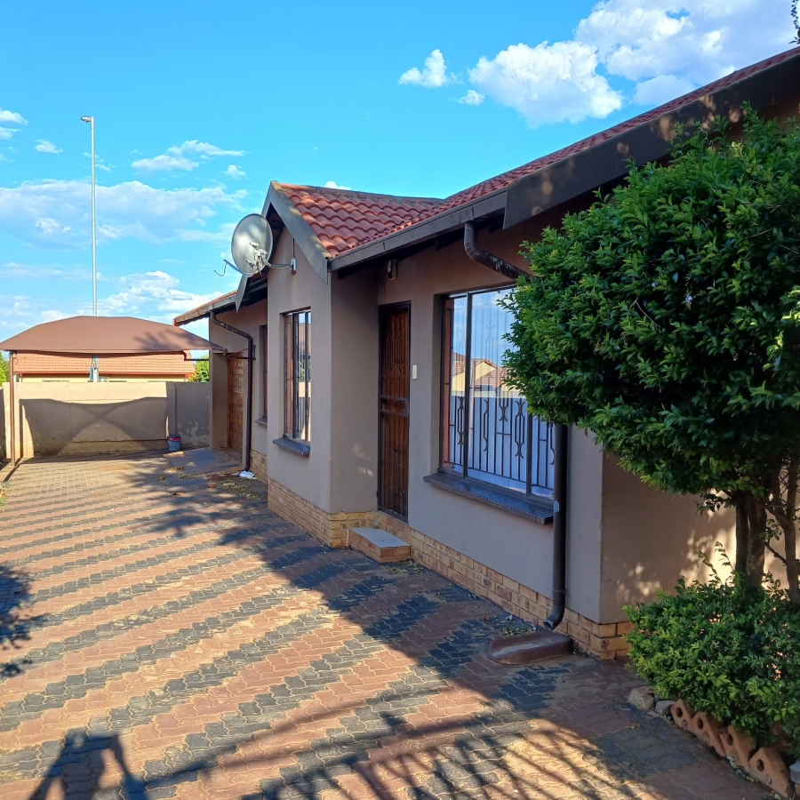 3 Bedroom Property for Sale in Tlhabane West North West